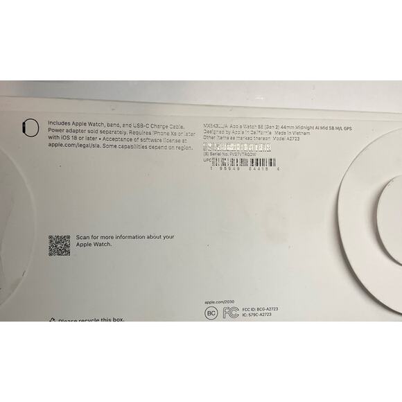 Apple Watch SE 2nd Gen 44mm GPS Smartwatch Midnight Titanium Band - Picture 7 of 7